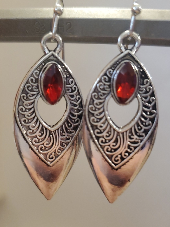 Jewelry - Silver Filigree Teardrop Dangle Earrings with Red Gemstone